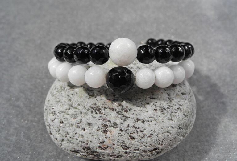 bracelet, jin jang, yin-yang, mineral, onyx, quartz, black, white, stone, gems, fashion, jewellery, gray, bullets, contrary to, balance, harmony, jin jang, onyx, onyx, onyx, onyx, onyx